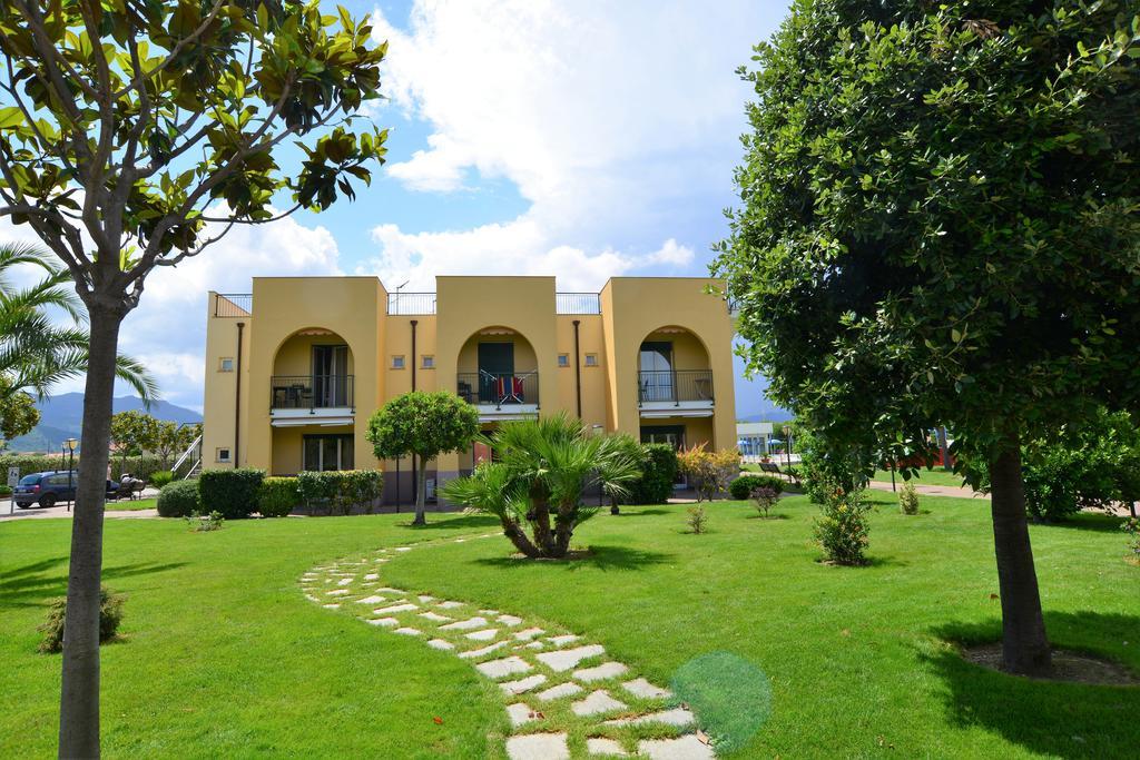 Residence Borgomare Альбенга Экстерьер фото